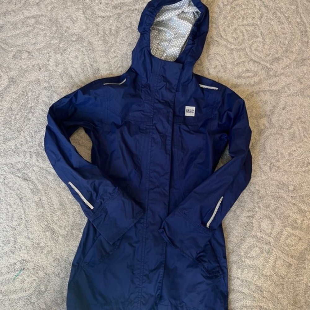 Girls MEC rain Jacket Navy Blue Size 8